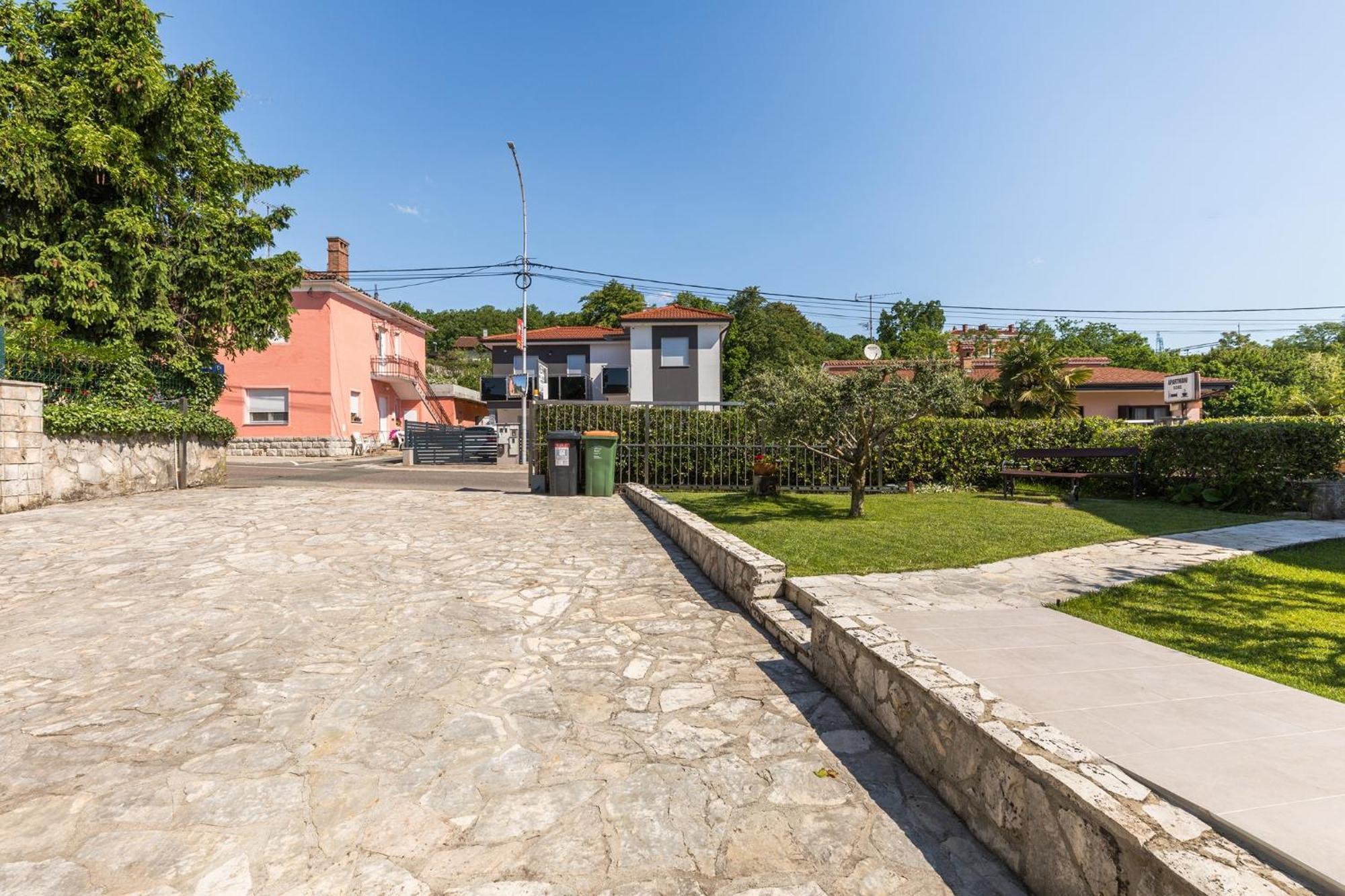 Apartments Dorijan With Pool Matulji Esterno foto
