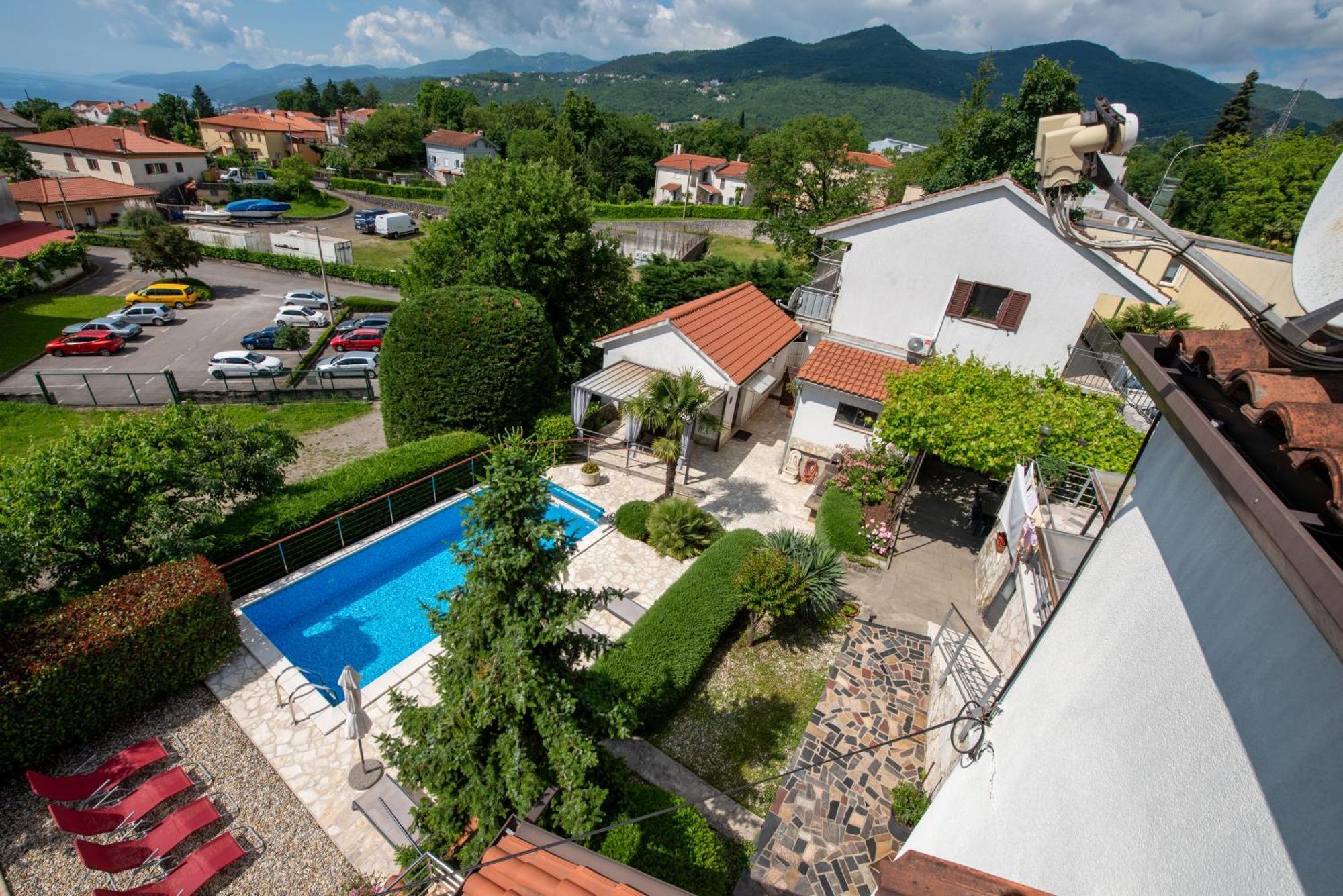 Apartments Dorijan With Pool Matulji Esterno foto